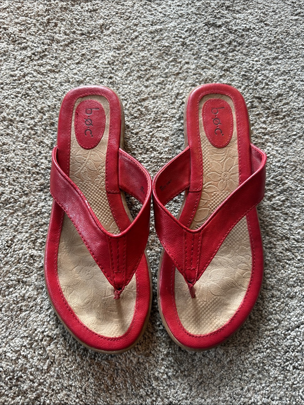 b.o.c. Red Leather Thong Sandals for Women